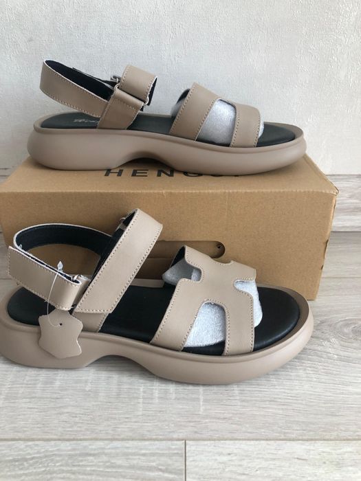 Босоніжки шкіра 40