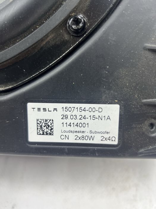 Сабвуфер tesla model Y