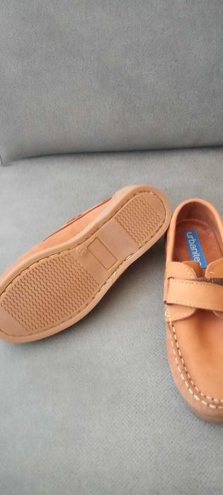 Sapatos criança novos