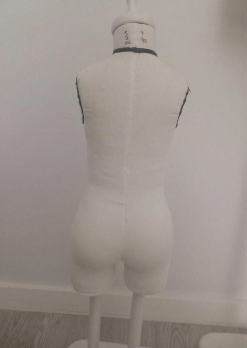 Manequins - Feminino tamanho 40 e respetiva meia escala