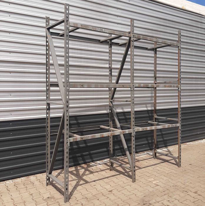 Regał magazynowy 3x2,6x0,75m