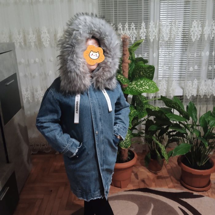 Жіноча джинсова парка на теплому хутрі