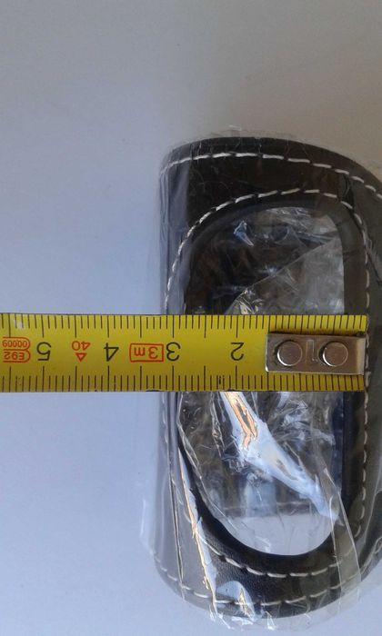 Suporte telemóvel (material como cabedal)