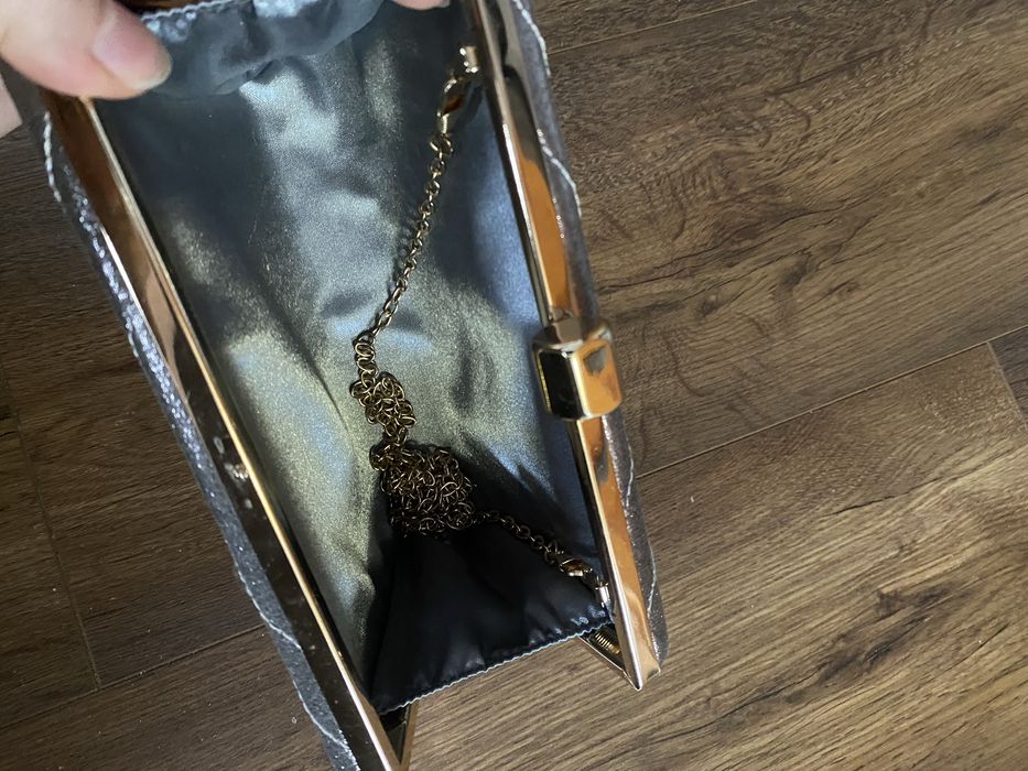 Жіноча сумка-клач