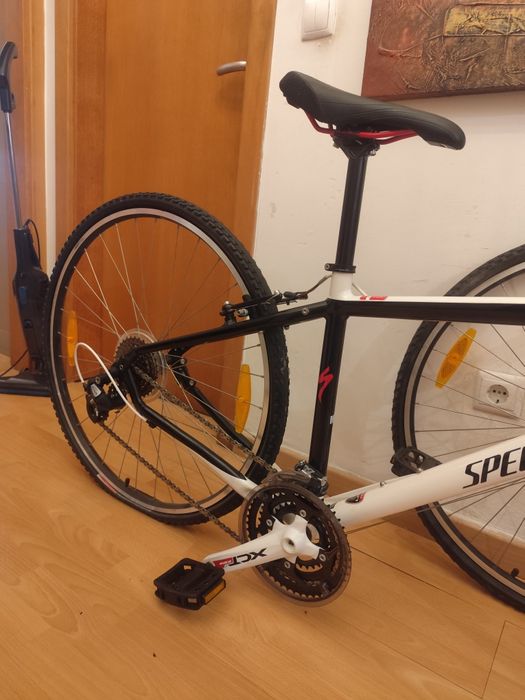 Vendo bicicleta nova specialized