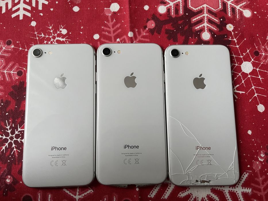 Продам iPhone SE2022 , XS, 8 заблоковані