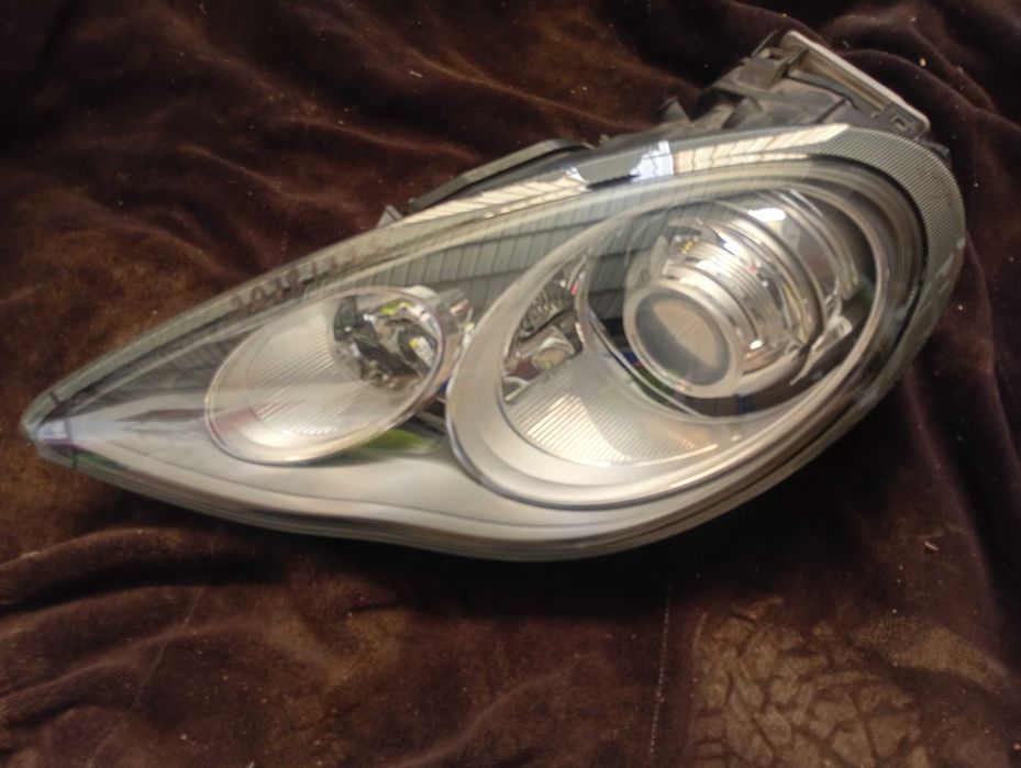 Porsche Panamera farol