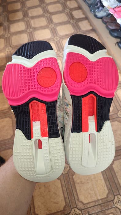 Кросівки Nike Air Zoom Superrep 43 розмір 28 см