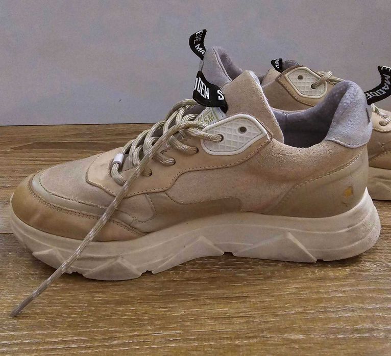 149. Sneakersy niskie beżowe Steve Madden rozm. 42