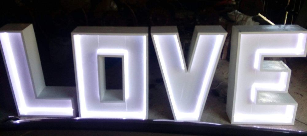 Sprzedam napis LOVE drewniany pilne