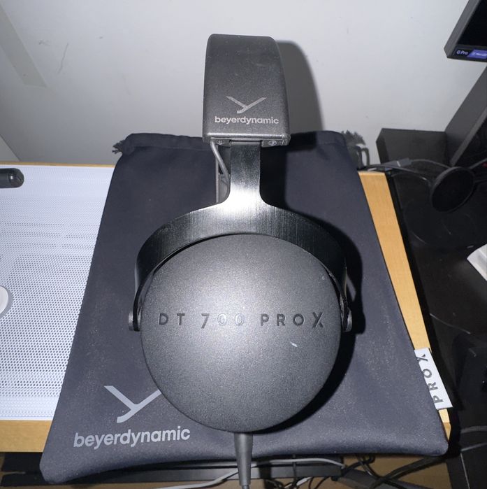 Beyerdynamic DT 700 Pro X (48 Ohms) em excelente estado de conservação e funcionamento 100% perfeito