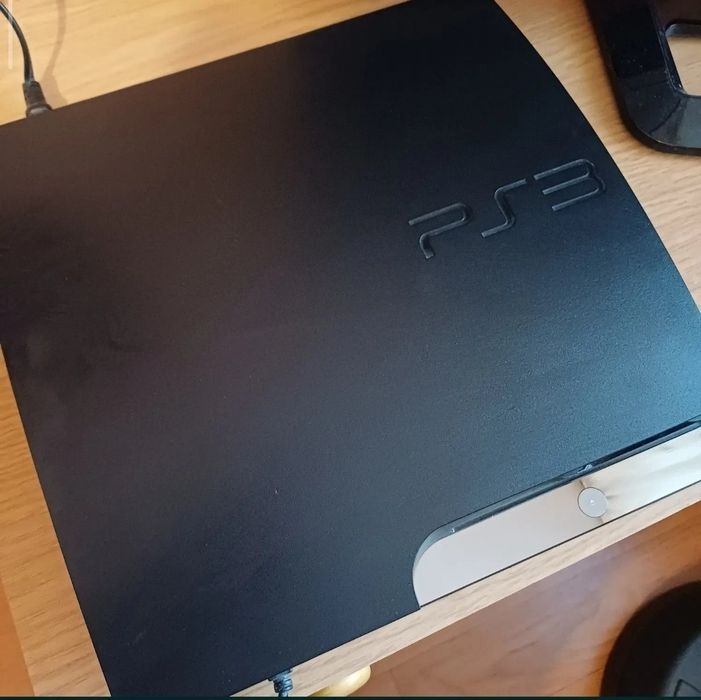 Продам Playstation 3 slim