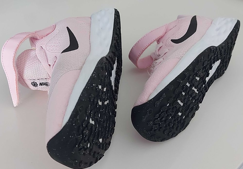 Tenis Nike menina 33