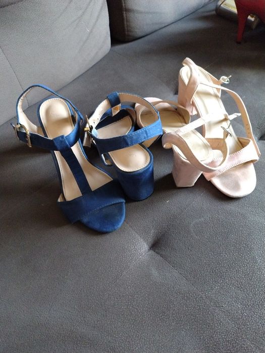 Buty dwie pary niebieskie 38 i jasny róż 39