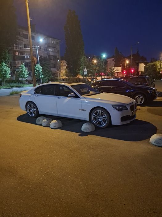 Авто преміум BMW 740