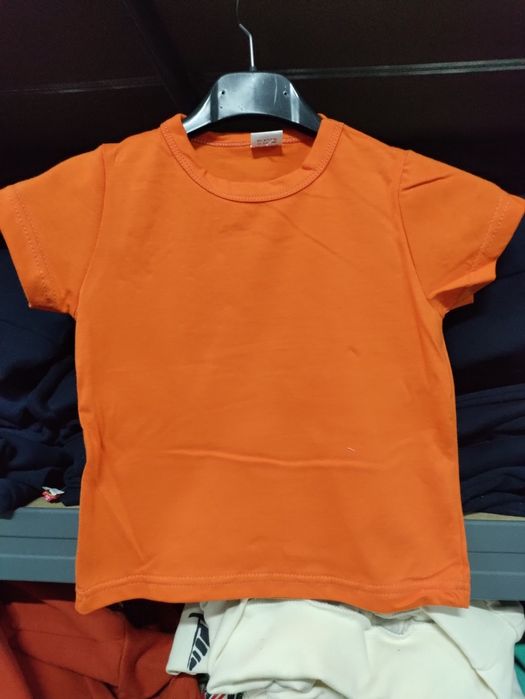 T-shirt criança 1,80 Euros.             Só para REVENDA
