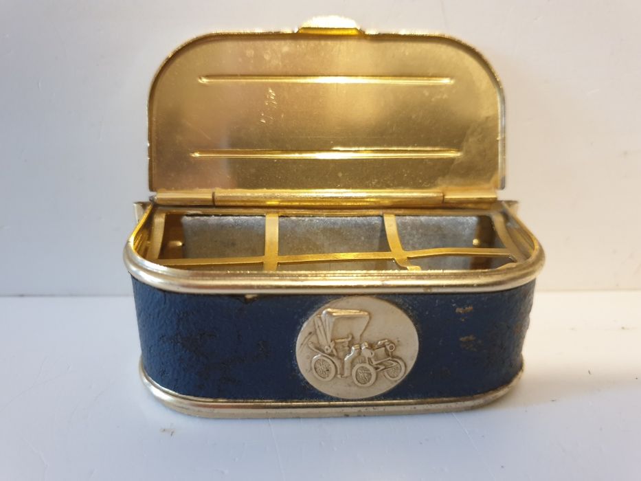 Vintage cinzeiro italiano de oldtimer