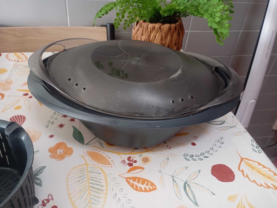 Vende-se Bimby TM5, em perfeitas condições, com todos os acessórios.