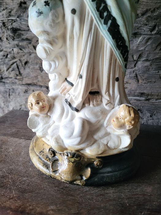 Stara figurka Maryja Zwycięska Matka Boża