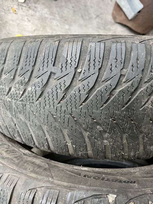 Резина Goodyear UltraGrip 8 195/60R16 2012год