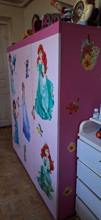 Шафа для дівчат Хендмейд