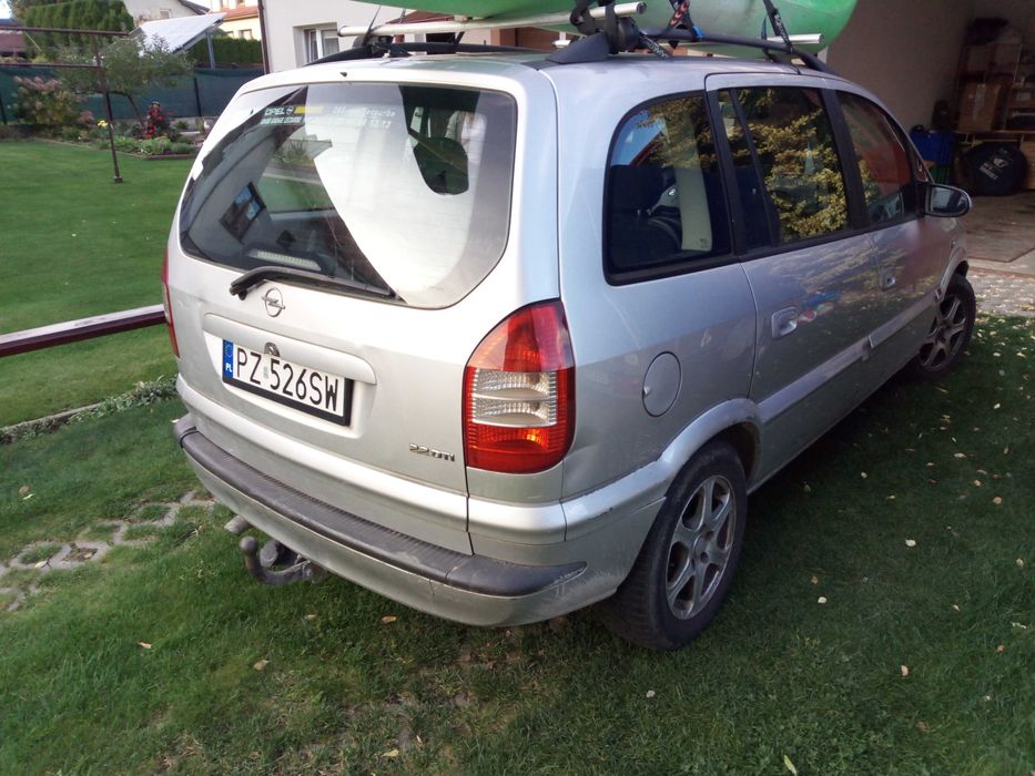 Opel Zafira 2004 2.2 DTI