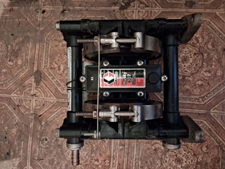 Bomba pneumática de diafragma Graco Husky 307, usada