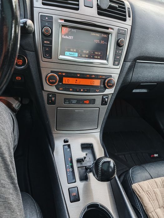Toyota Avensis 2014 1.8  LPG automatic