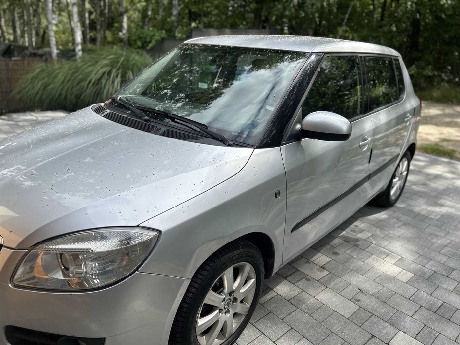 Skoda Fabia II 1.2 – niski przebieg 66 635 km – NOWE OPONY CAŁOROCZNE
