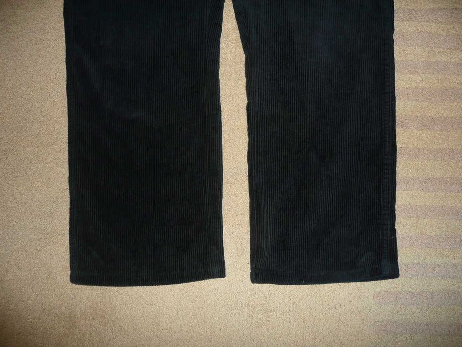 Spodnie sztruksowe WRANGLER W33/L29=44,5/93cm czarne