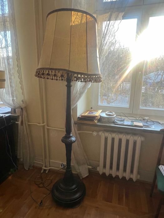 Lampa francuska, drewniana, piękna snycerka