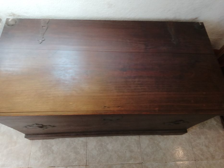 Arca em madeira de Castanho