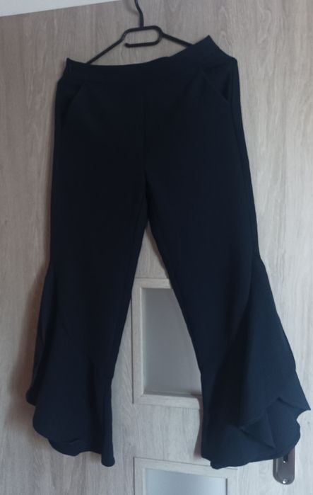 Nowe spodnie ONLY z metką. Eleganckie dzwony z falbanami