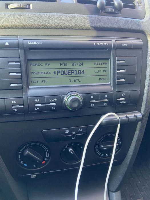 Продам магнитолу шкода а5