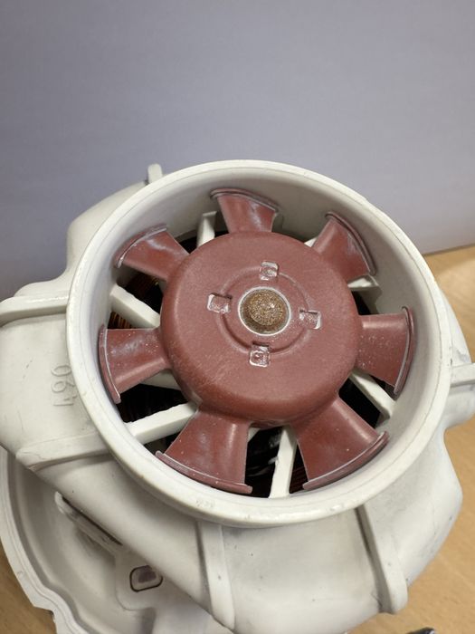 Silnik do odkurzacza Starmix  sprawny