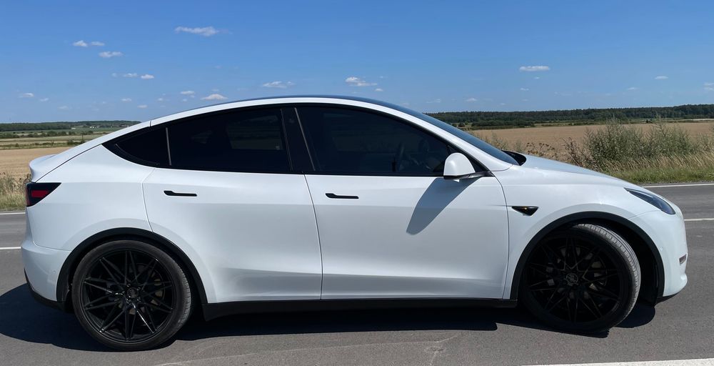 Tesla model Y 2021 Long Range Dual Motor