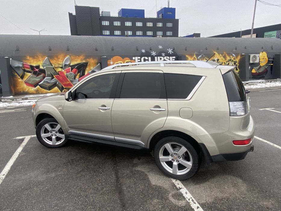 Mitsubishi Outlander Xl