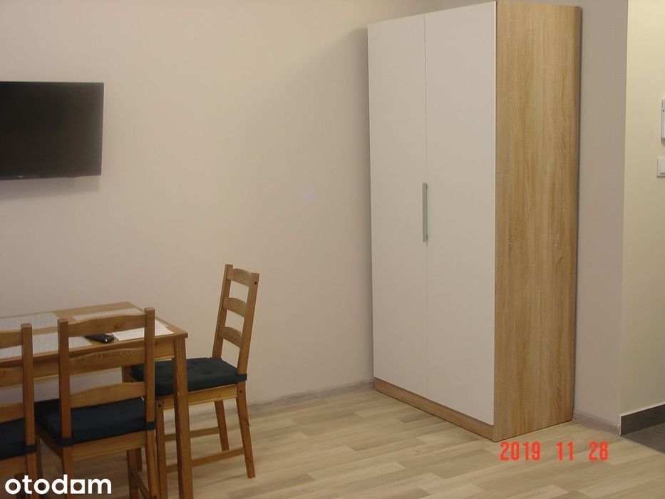 Kawalerka przy Piłsudskiego z balkonem