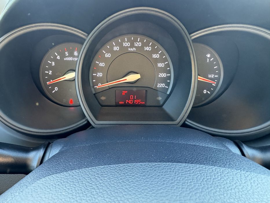 Kia rio 2012   1.1crdi