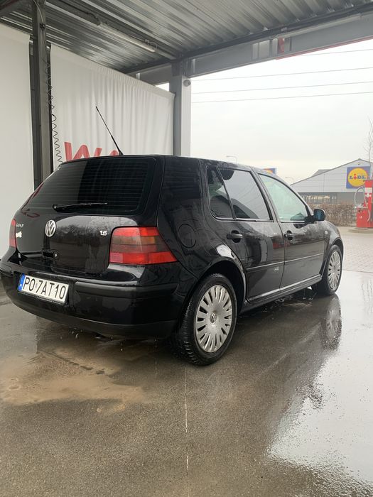 Volkswagen Golf 4 1.6 benz 2000