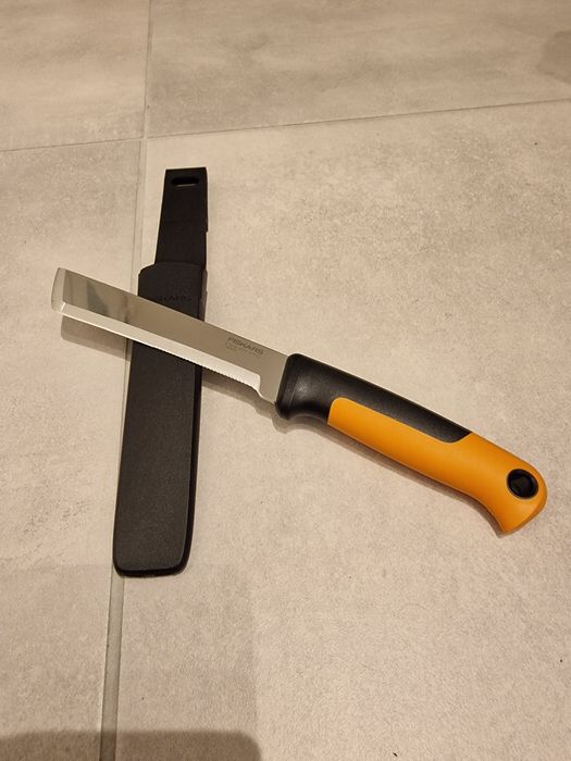 Nóż do zbiorów K82 X-series Fiskars