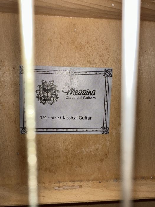 Classical Guitar 4/4 Messina