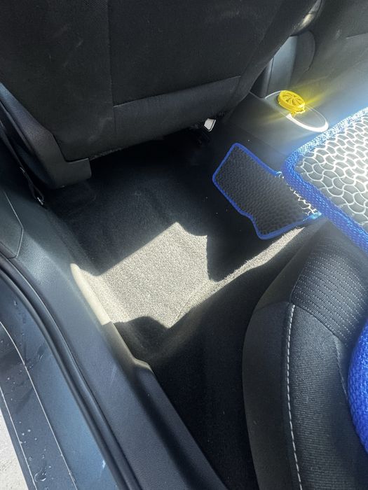 Шкода Рапід 2014 року 1.6tdi тільки для військових