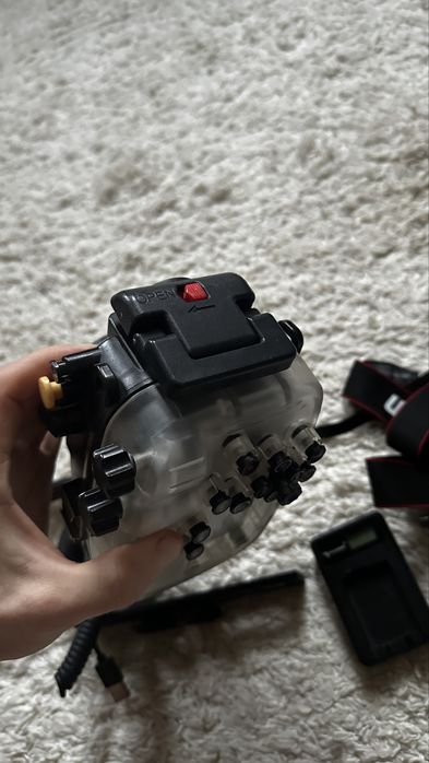 Sony a6000, обьектив 16-50 + аквабокс