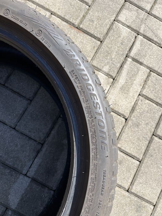 Opona używana 235/40 R19 Bridgestone Potenza S001