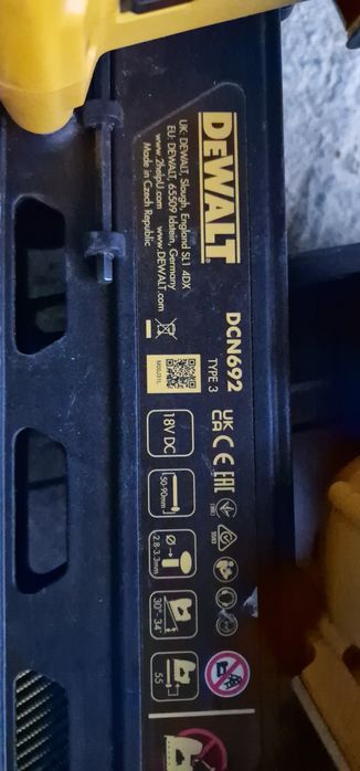 Gwoździarka Dewalt