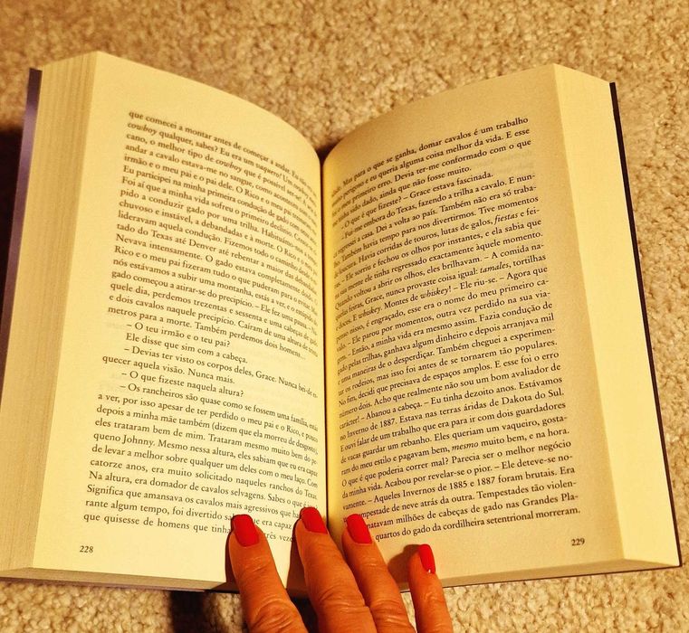 Livro "Vampiratas, Capitão de Sangue" de Justin Somper