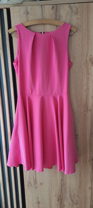 Sukienka elegancka różowa