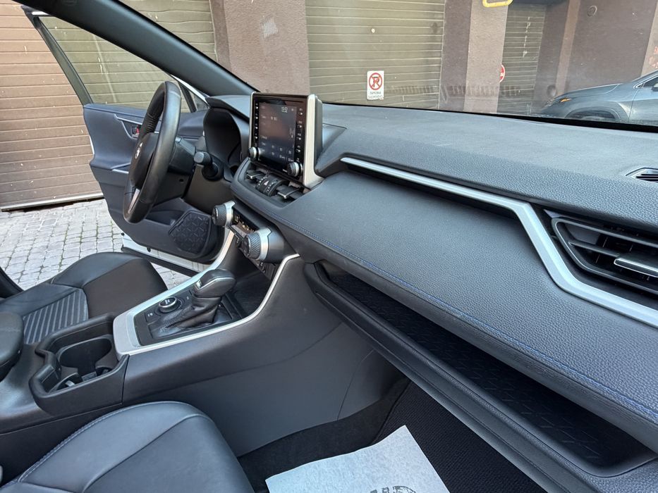 Rav 4 Hybrid XSE