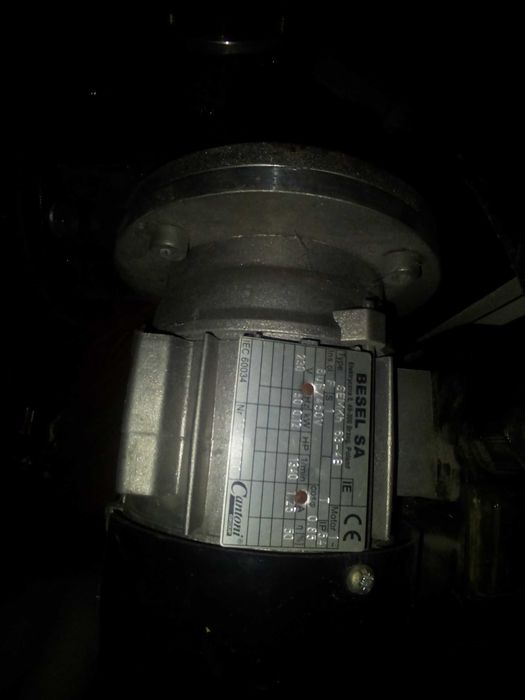 sprzedam silnik do podajnika besel 0,12kw